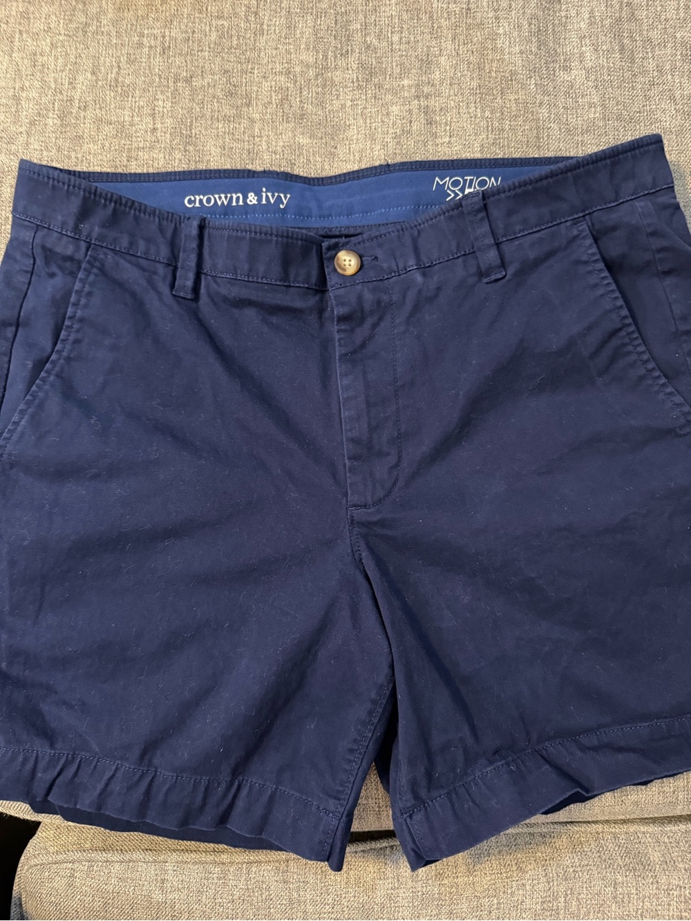 Crown & Ivy Motion Flex Navy Men’s Flat Front Chino Shorts 4 Pockets Size 36 GUC